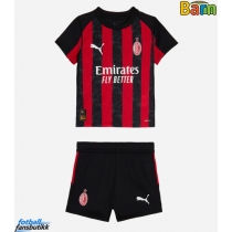 AC Milan Christian Pulisic #11 Hjemmedraktsett Barn 2025-26 Kortermet (+ Korte bukser)